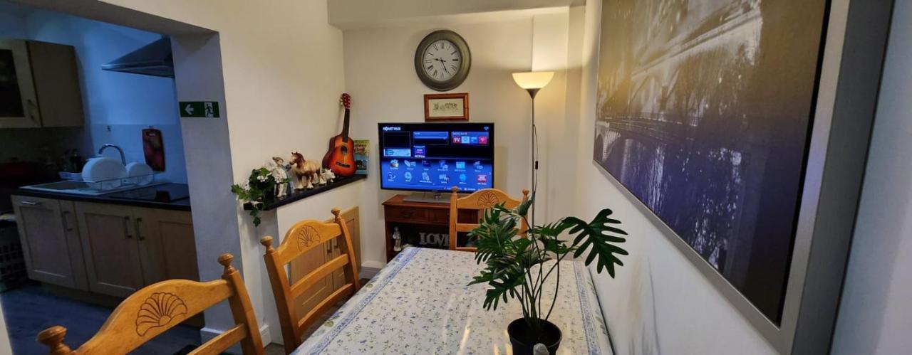 וורינגטון White House Ensuite Double Bedroom מראה חיצוני תמונה